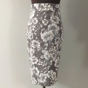 Agnes & Dora Grey High Waisted Pencil Skir…
